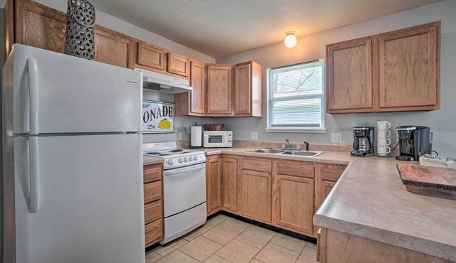 Charming One-Level Home w/Deck, Walk to Dtwn