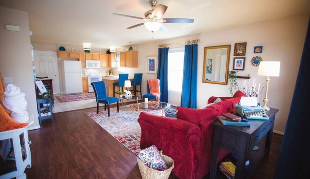 Charming, trailside, near downtown and museum 2BR 2BA apartment