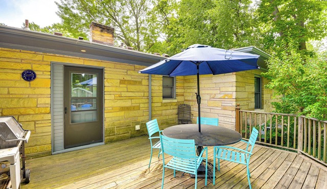 Charming Union Pier Home w/Deck: Half-Mi to Beach