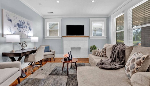 Cheerful Midtown home with view of Rhodes College