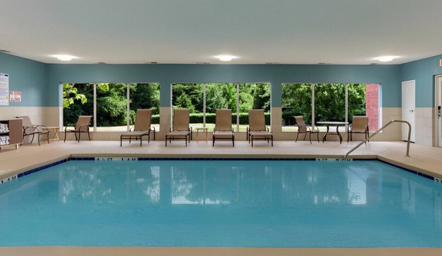 Chic & Elegant Room near Starmount Shopping