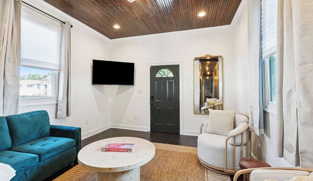 Chic New Orleans Vacation Rental, Sleeps 7, Backyard Oasis Near French Quarter