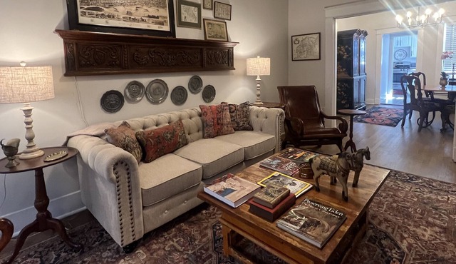Classic Central Gardens Apartment