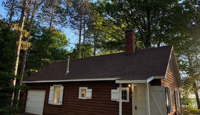 Classic UP Cabin with Lake Views, Private Beach, Fire Pit