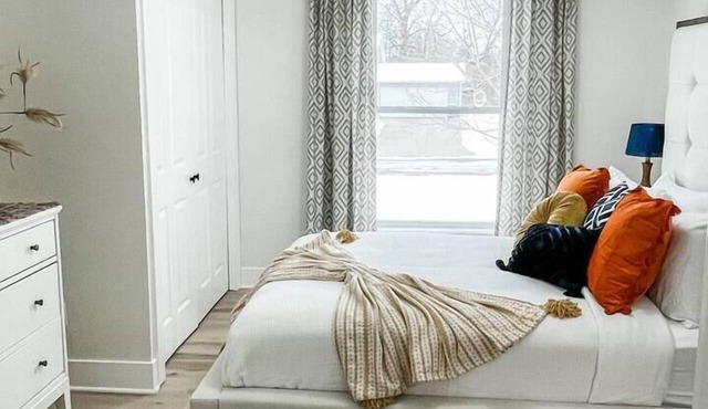 Clean & Comfortable Stay Near Downtown Greenville