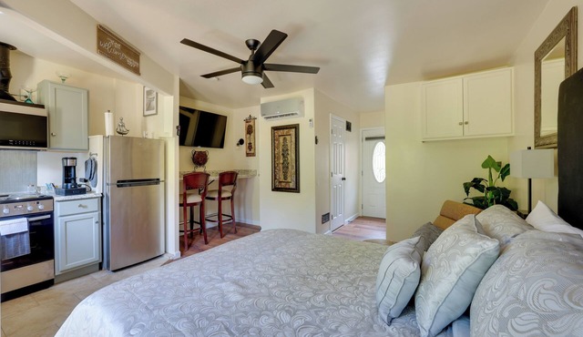 Close to Hospitals: Peaceful Birmingham Studio