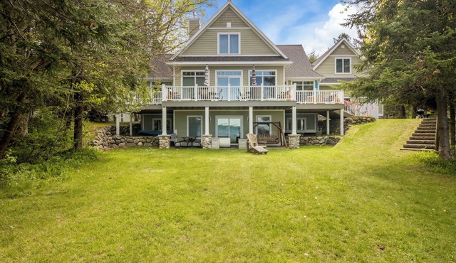 Cobblestone Castle | Torch Lake