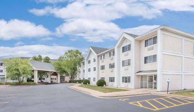 Cobblestone Suites - Oshkosh