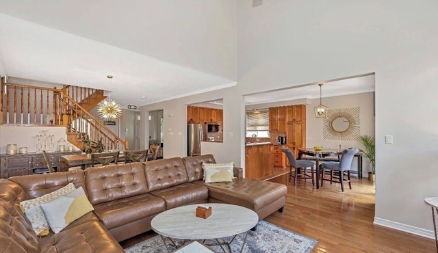 Comfortable, chic, 4 beds house in Orleans, calm, family oriented neighbourhood. in Ottawa