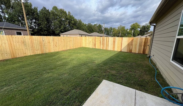 Comfortable & Cozy Private Bed New ConstructionnHouse w/Privacy Fence Backyard in Beebe