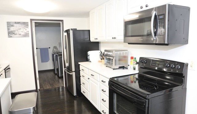 Comfortable Hillsdale Retreat