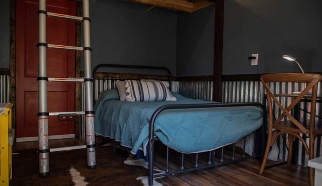 Comfortable Stay! Free Parking, Pet-Friendly Accommodation!