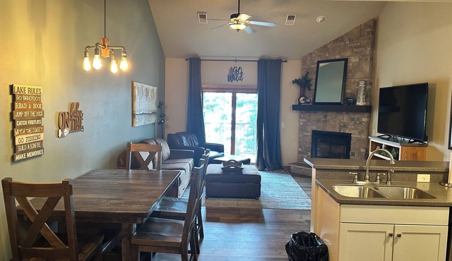 CONDO 302/LOFT by Eagle Waters Resort