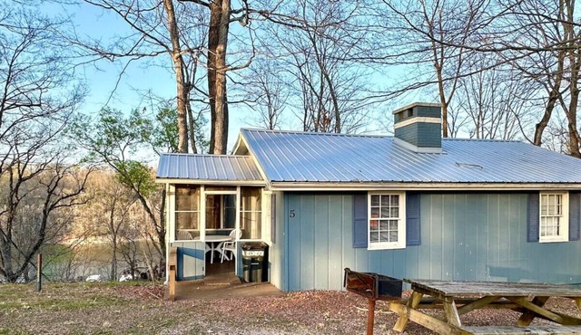 Cottage 5- Lee’s Ford Marina