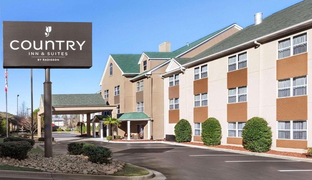 Country Inn & Suites by Radisson, Dalton, GA