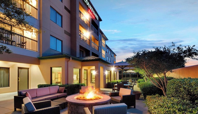 Courtyard by Marriott Dallas Mesquite