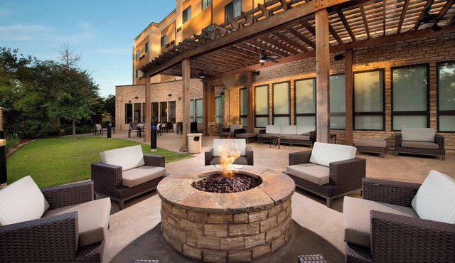 Courtyard Lufkin