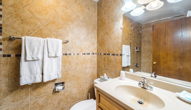 Cozy 1 bedroom located by Granite Peak, Unit 8