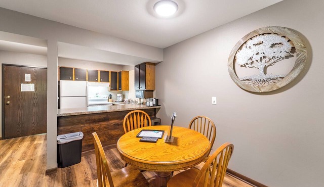 Cozy 1 bedroom located on Granite Peak Ski Hill Unit 3