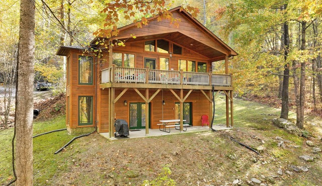 Cozy 2-Bedroom Cabin Retreat near the Nantahala Outdoor Center