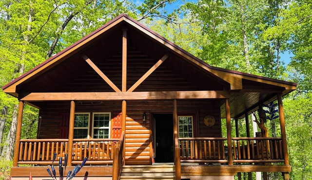 Cozy 2BR Cabin Near Helen Relaxing Mountain Escape Minutes from Downtown Helen