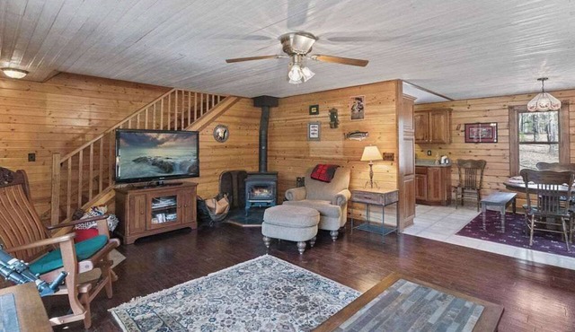 Cozy 3-Bedroom Retreat in Manistee