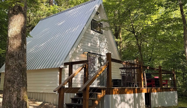 Cozy A-Frame w/hot tub-Near Pristine Lake Ouachita and Hot Springs National Park