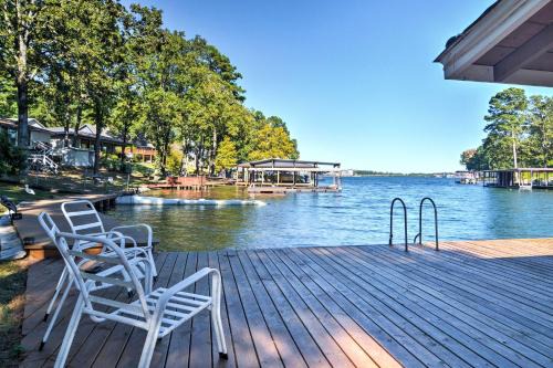 Cozy Lake Cabin w/Dock in Hot Springs Nat'l Park