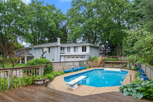 Creekside Lodge w Pool Retreat Billiards & Arcade