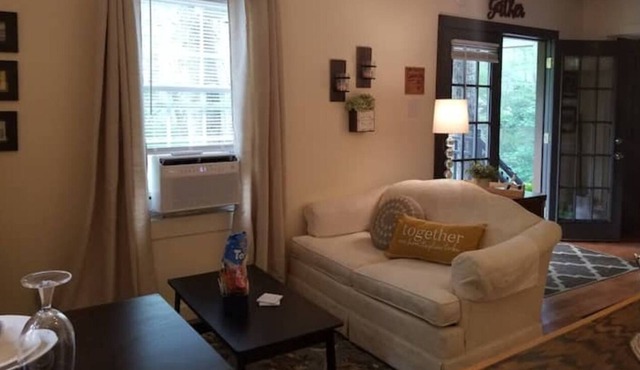 Creeksong Cottage Unique tranquil getaway