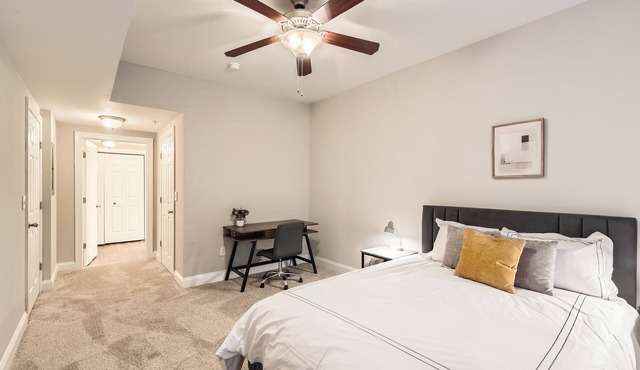 Crest at Midtown 4209 l 1 Bedroom 1 Bathroom