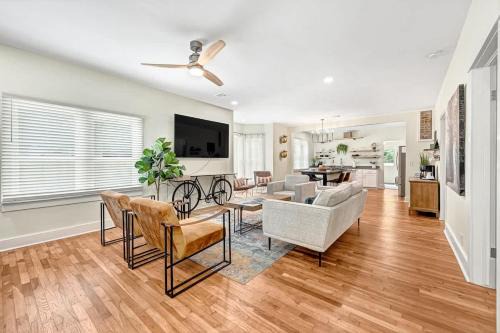 Decca's Uptown Oasis