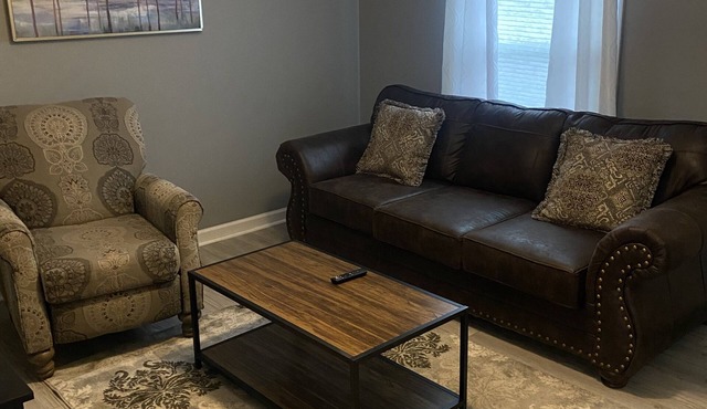 Discover the sights and sounds of Bristol….New Renovated Townhouse