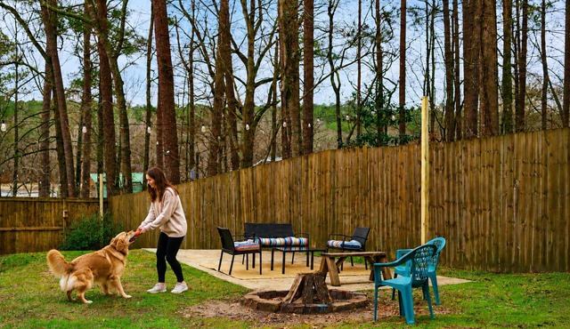 Dog-Friendly Lake Martin Home | Fenced Yard