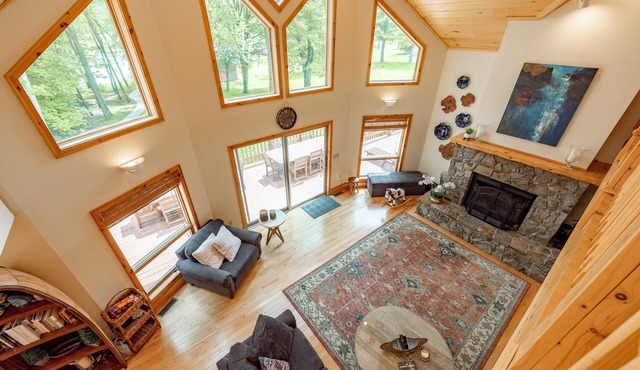 Dog Friendly, Private Dock, Fire Pit & Cozy Interiors
