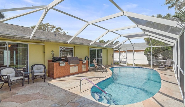 Dog-Friendly, Private Pool Home with Golf & Cycling at Bobby Jones Golf Club