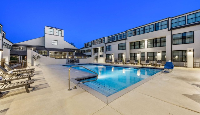 DoubleTree Suites by Hilton Hotel Huntsville South