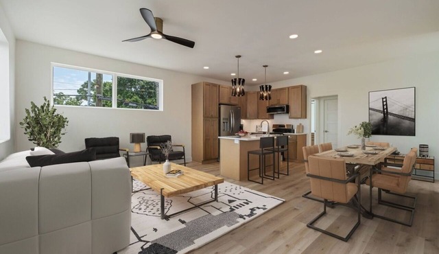 Downtown Views - Rooftop Patio/Hot Tub and EV Charging Station 4 BED/3 BATH