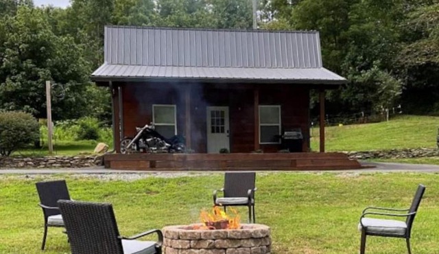 Dragon's Nest Cabin with Mountain Views