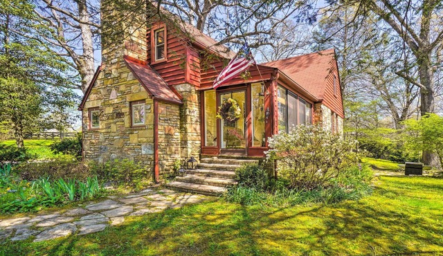 Dreamy Homestead Escape: Patio, Ranch On-site