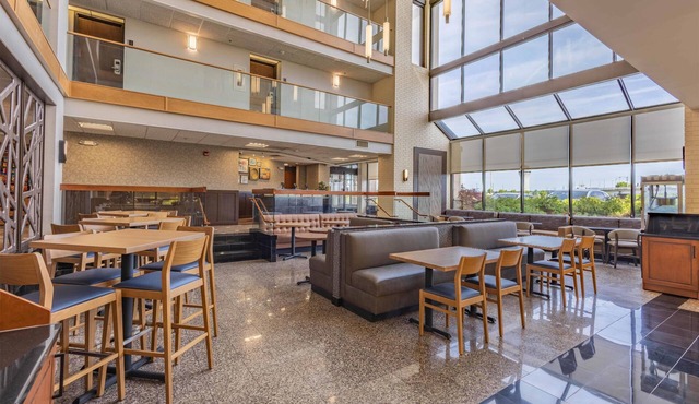 Drury Inn & Suites St. Louis Airport