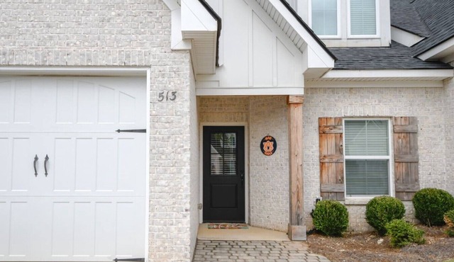 Eagles Nest | Auburn Townhome | Close to Campus