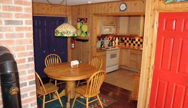 “Edelweiss” - Nantahala Cabins Two-Bedroom Cabin -Offsite