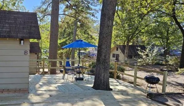 Edgewater Resort - Cottage #8