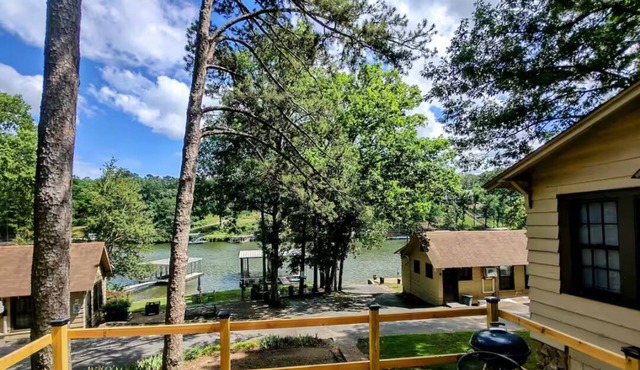 Edgewater Resort - Cottage #9