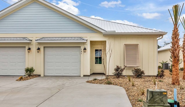 Egret's Edge-3BR, 2B, garage and pool