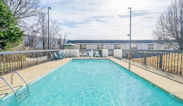Enjoy Pool Access and Easy Trips to Ruby Falls from This King Room