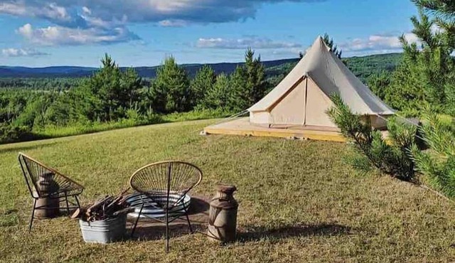 Escape to the Stars: Bell Tent Getaway for Couples in Michigan's Idyllic Destination