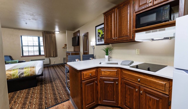 Extended Stay Airport