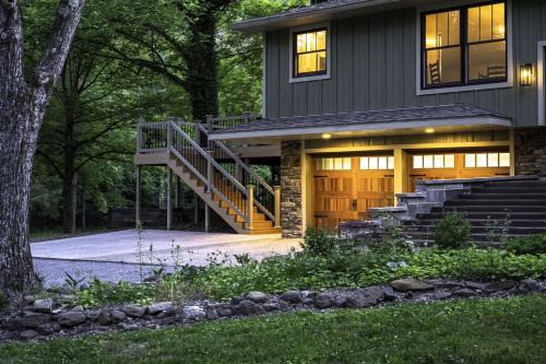 Family-Friendly 3BR Home w Bunk Room & Yard